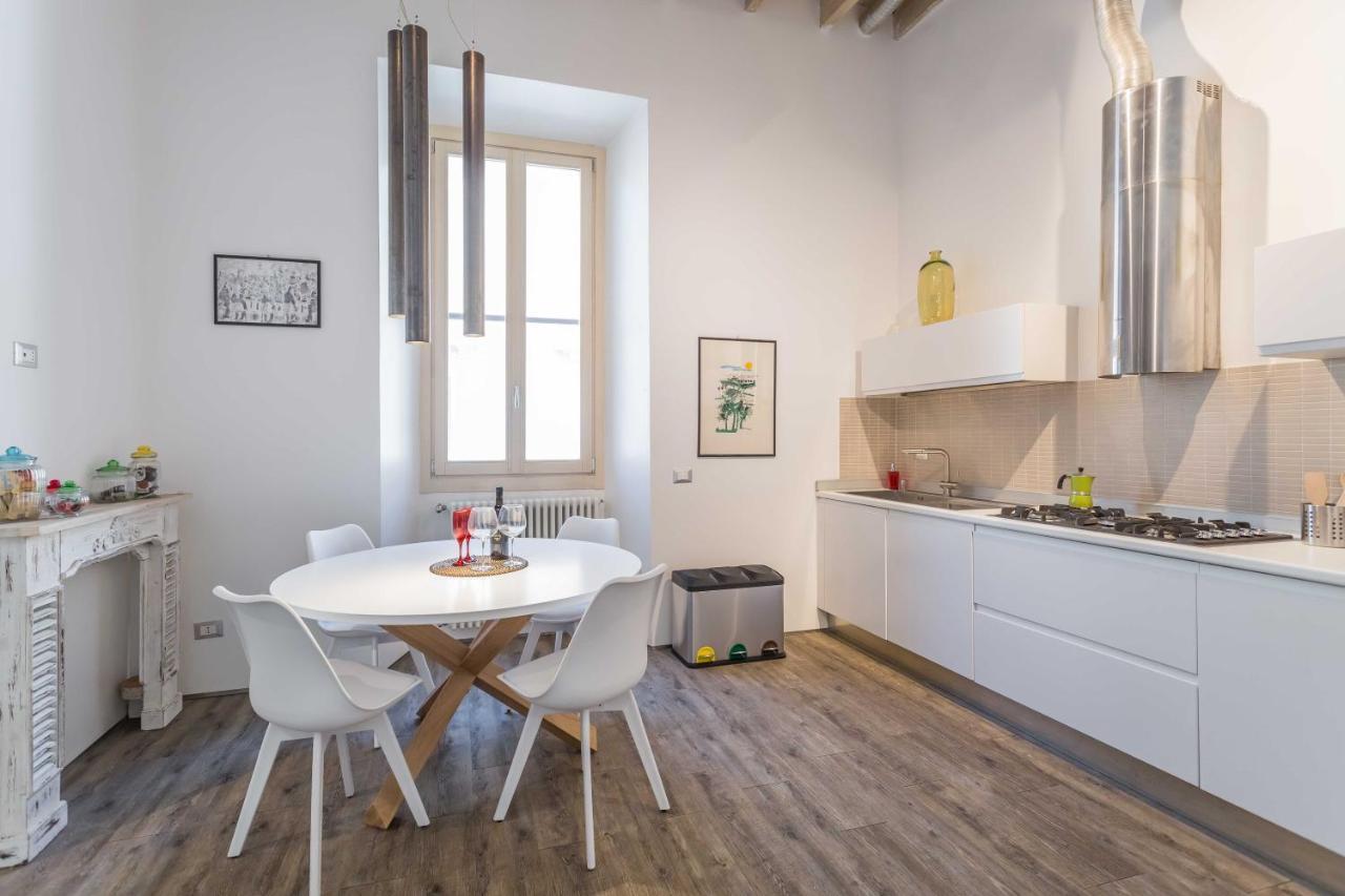 Casa Manara In Trastevere โรม ภายนอก รูปภาพ
